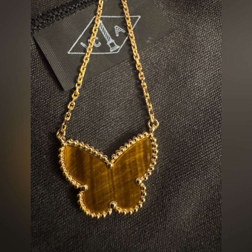 Authentic brand new Van Cleef & Arpels Tiger Eye yellow gold Butterfly Necklace